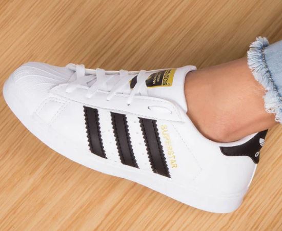Tênis Feminino e Masculino Adidas Superstar Branco-Preto