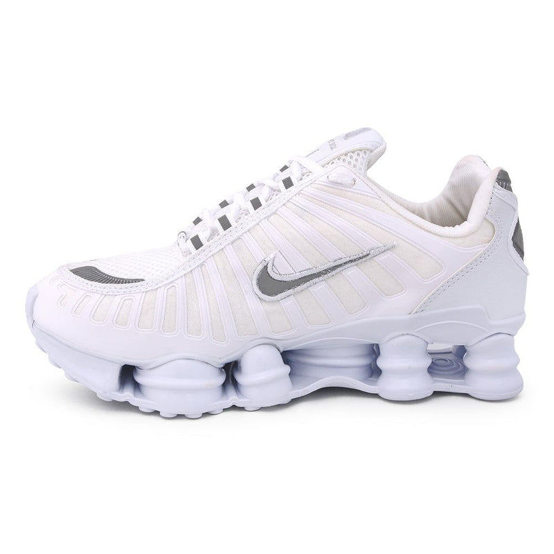TÊNIS NIKE SHOX 12 MOLAS TODO BRANCO BRANCO REFLETIVO