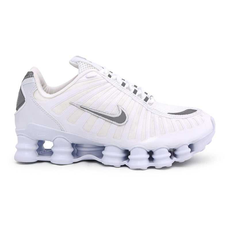TÊNIS NIKE SHOX 12 MOLAS TODO BRANCO BRANCO REFLETIVO